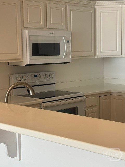 2902 River Drive 202 Property Photo 6