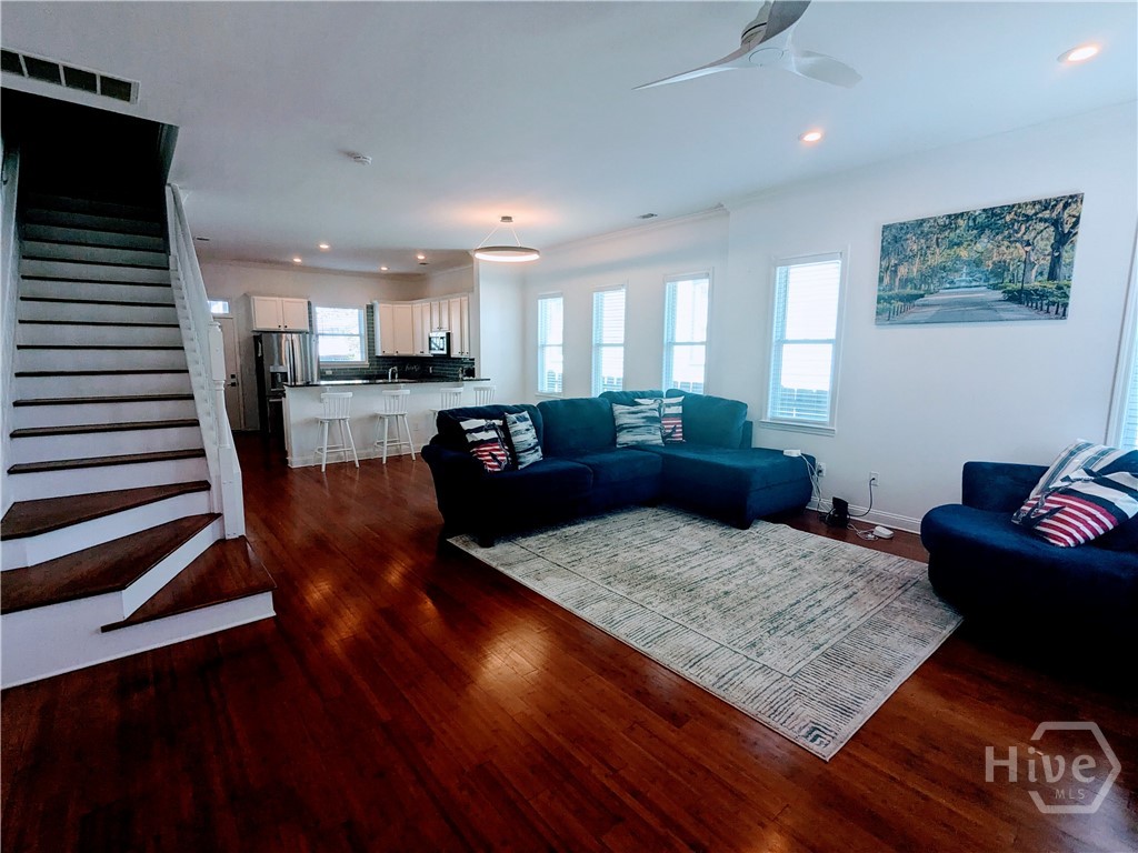 316 E 31st Street Property Photo 4
