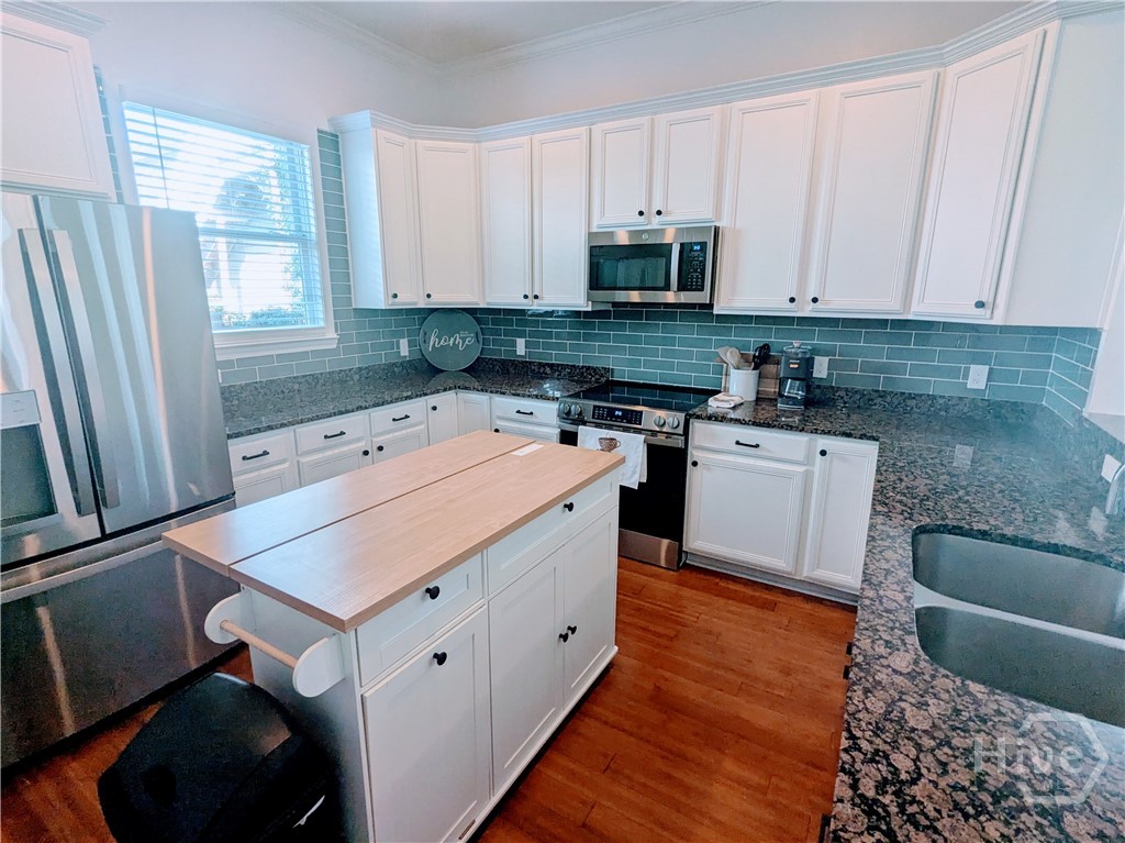 316 E 31st Street Property Photo 9