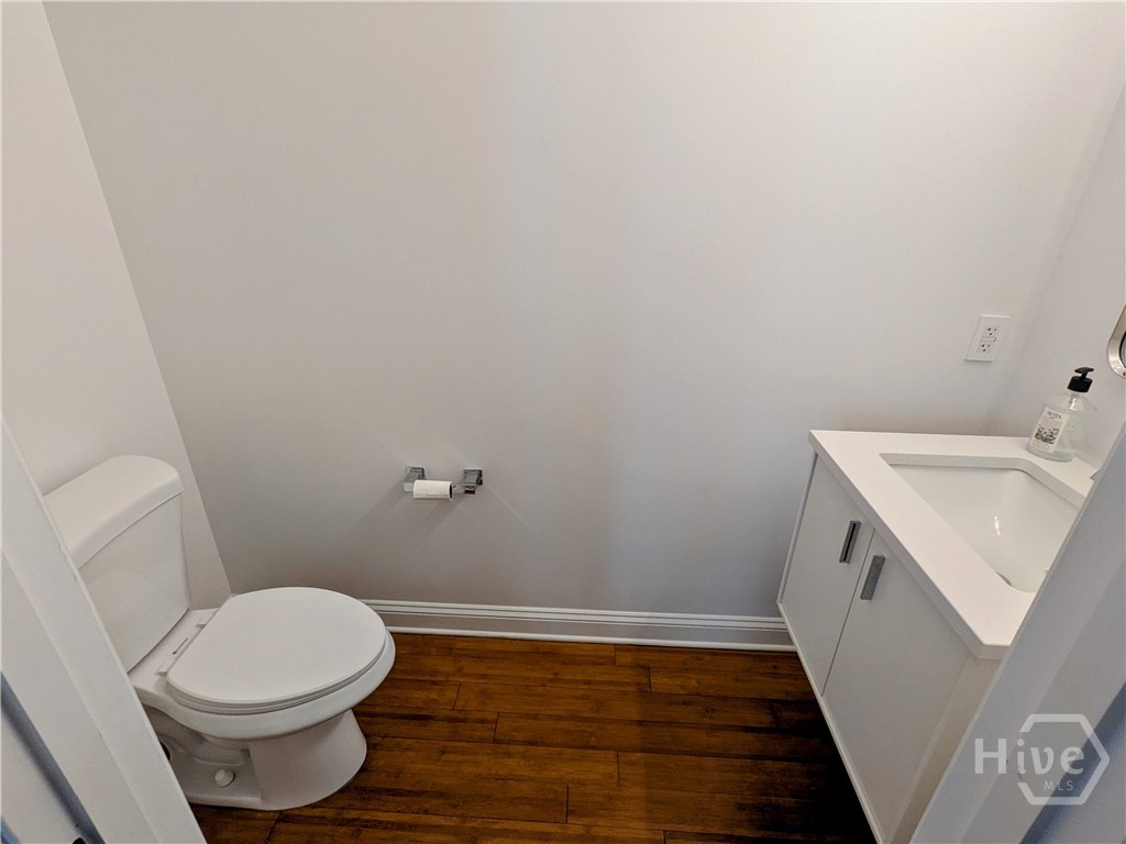 316 E 31st Street Property Photo 9