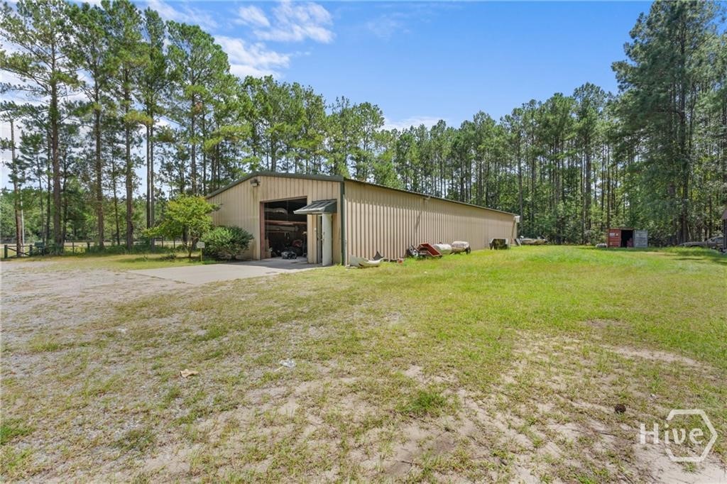3232 21 Highway Property Photo 3