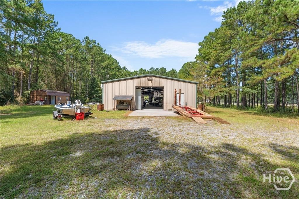 3232 21 Highway Property Photo 5