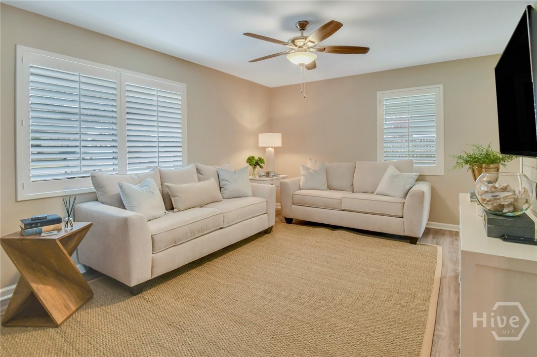 1015 Reita Street Property Photo 5