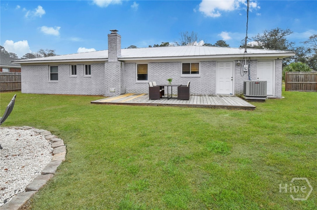 1015 Reita Street Property Photo 27