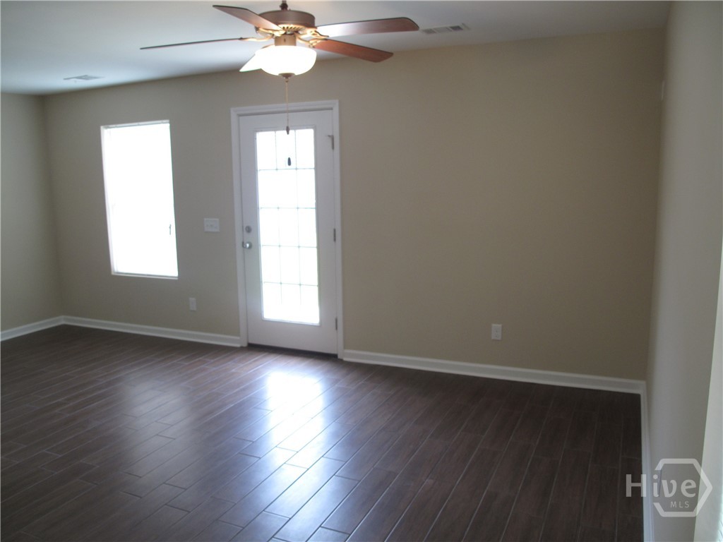 165 Connor Loop Property Photo 2