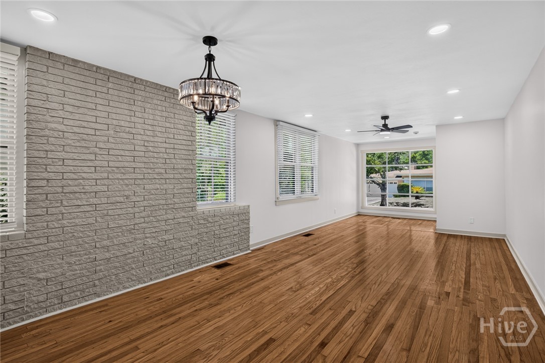 631 W 45th Street Property Photo 13