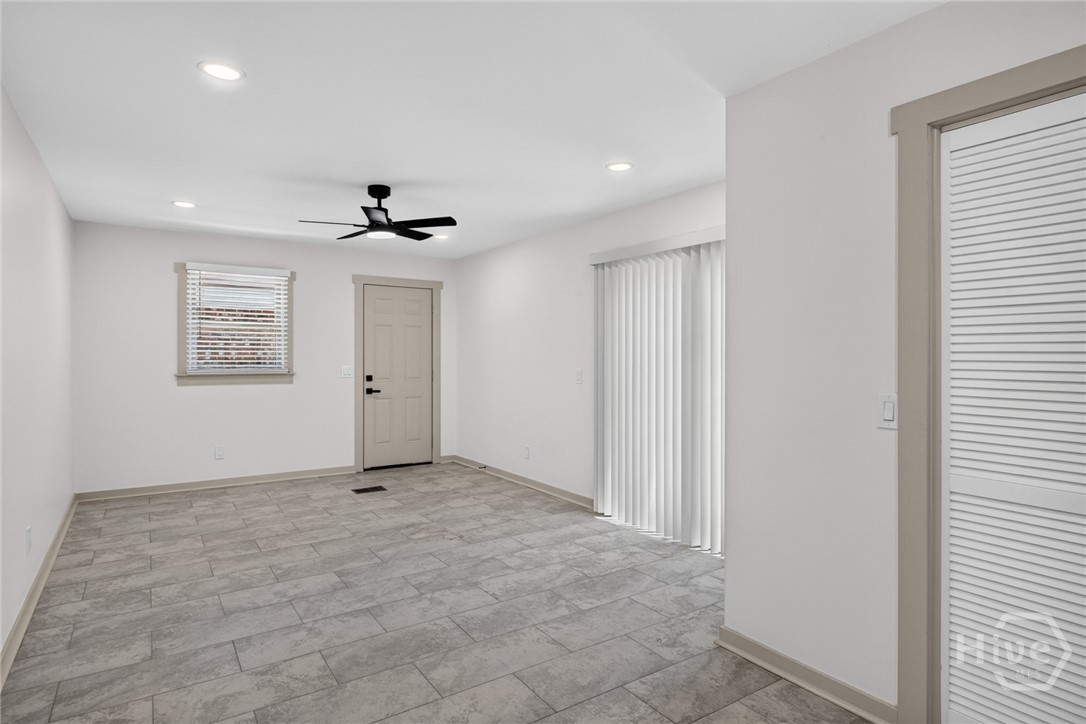 631 W 45th Street Property Photo 22