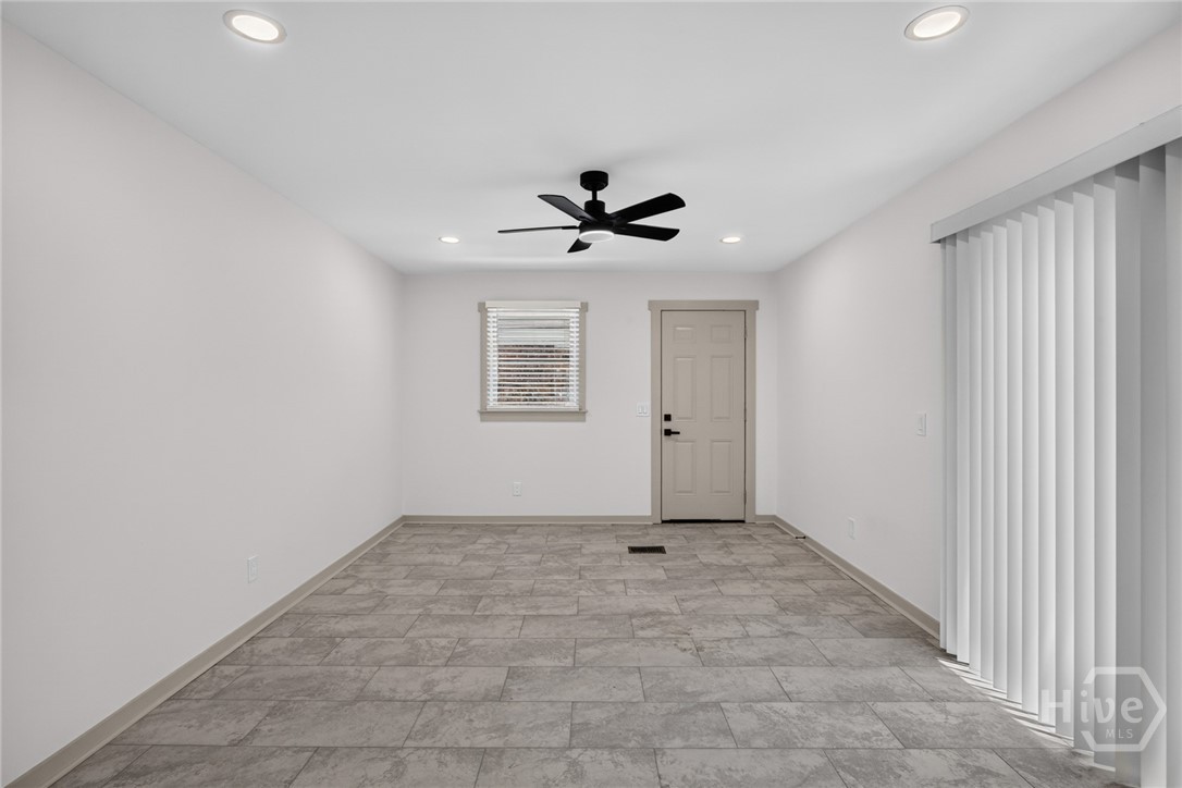 631 W 45th Street Property Photo 23