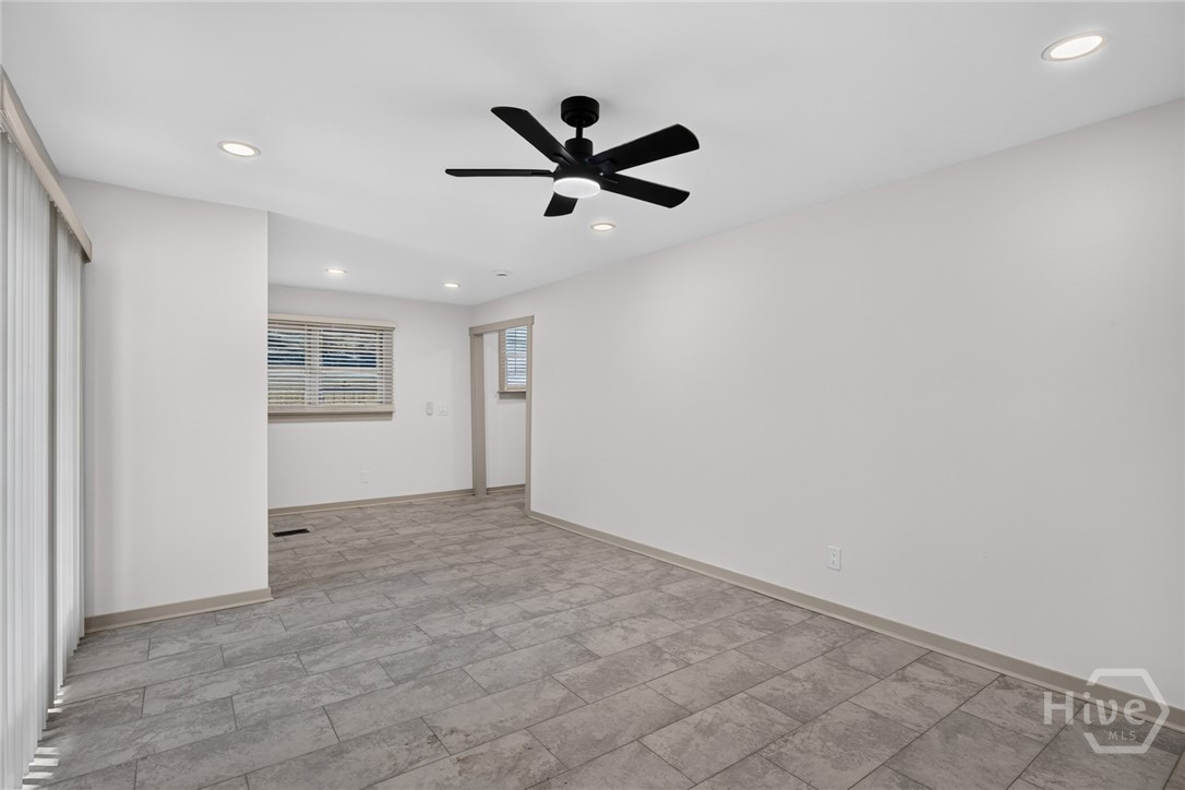631 W 45th Street Property Photo 25