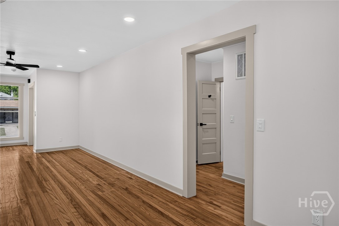 631 W 45th Street Property Photo 27