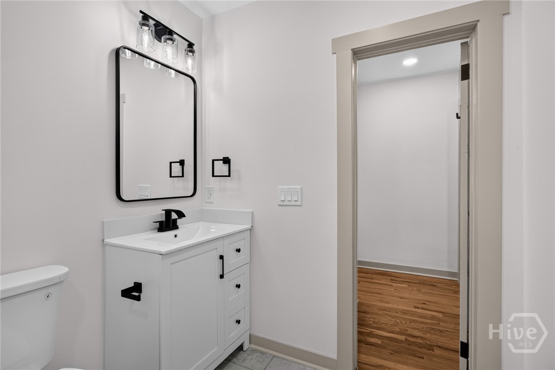 631 W 45th Street Property Photo 35