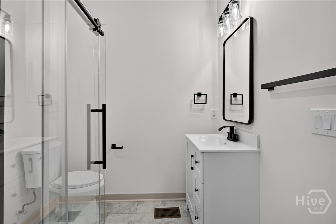 631 W 45th Street Property Photo 44
