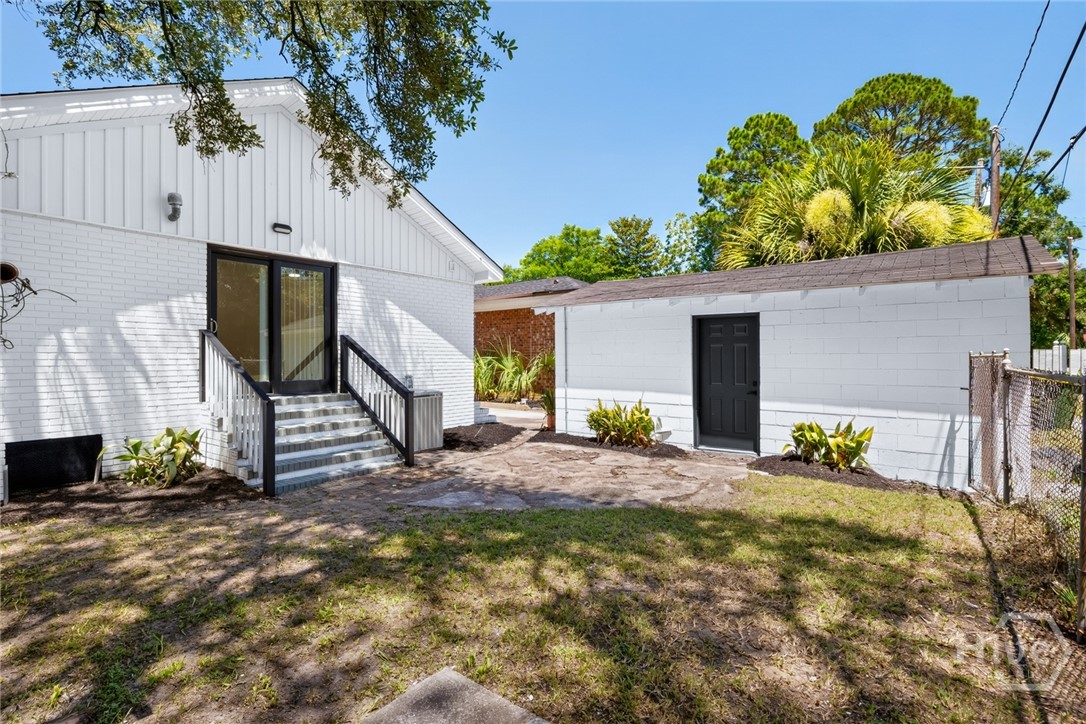 631 W 45th Street Property Photo 47