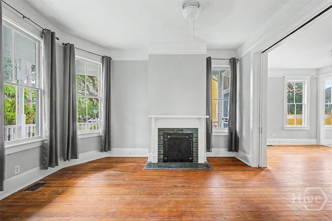 301 W 34th Street Property Photo 10