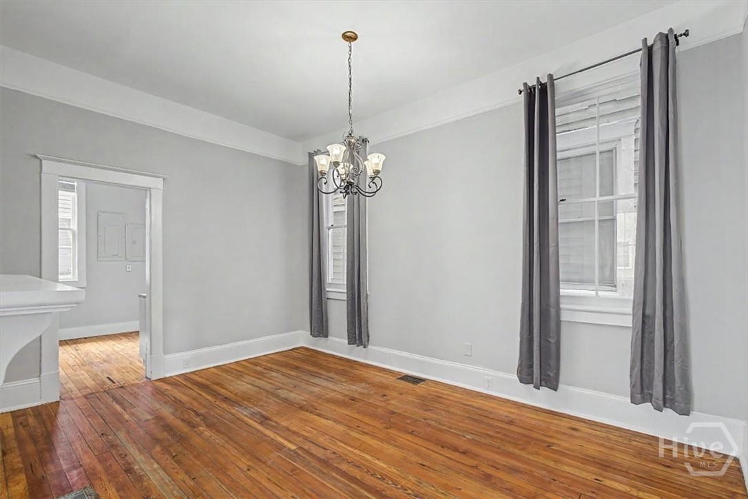 301 W 34th Street Property Photo 17