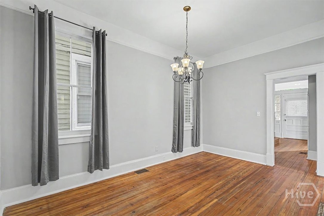 301 W 34th Street Property Photo 19