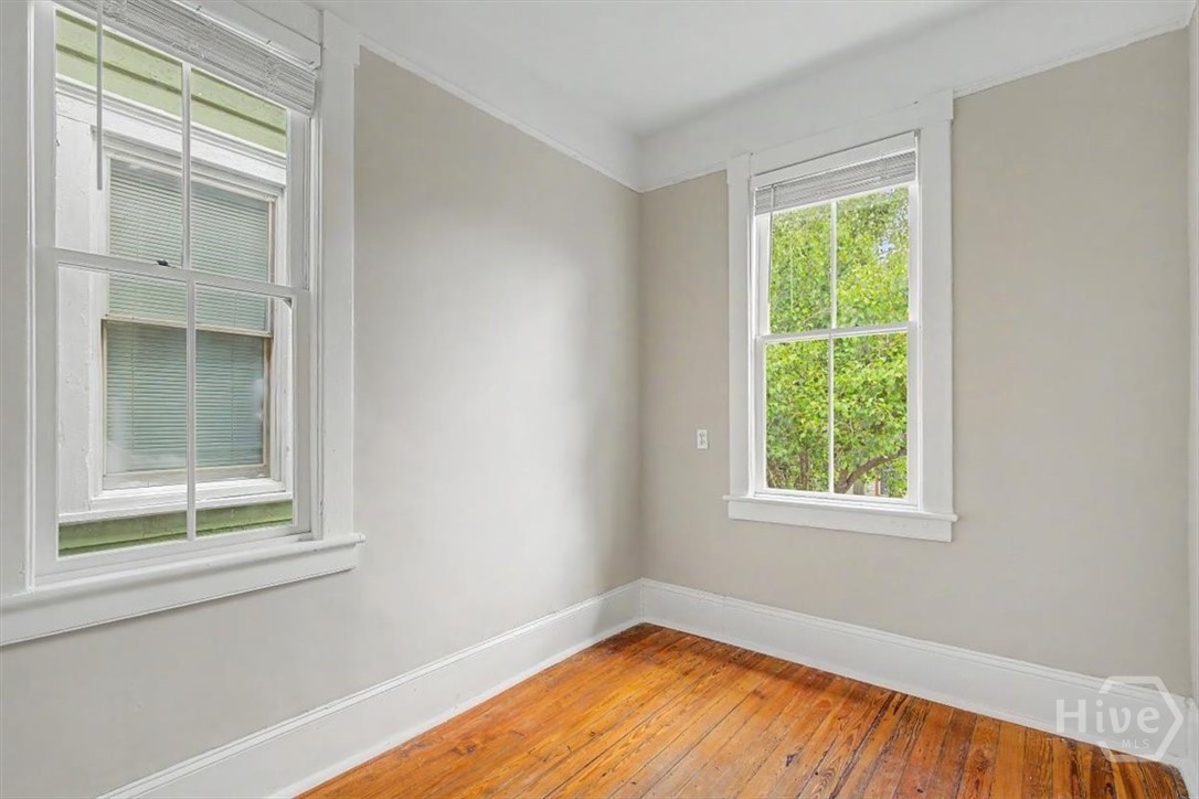 301 W 34th Street Property Photo 27