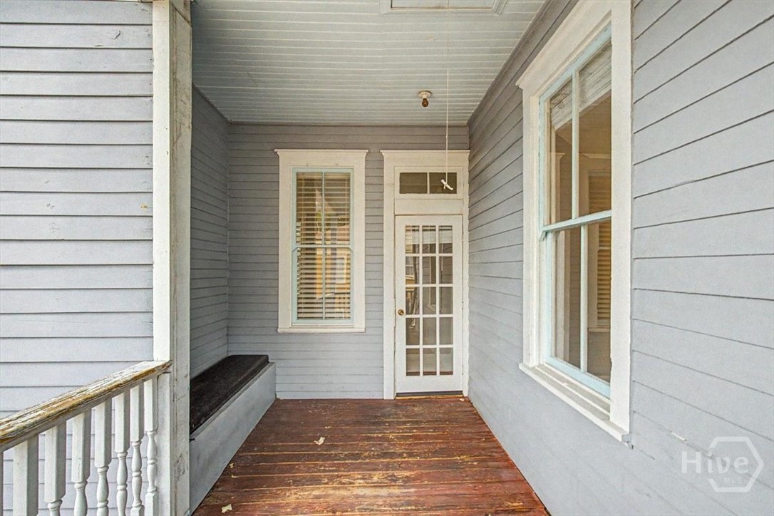 301 W 34th Street Property Photo 38