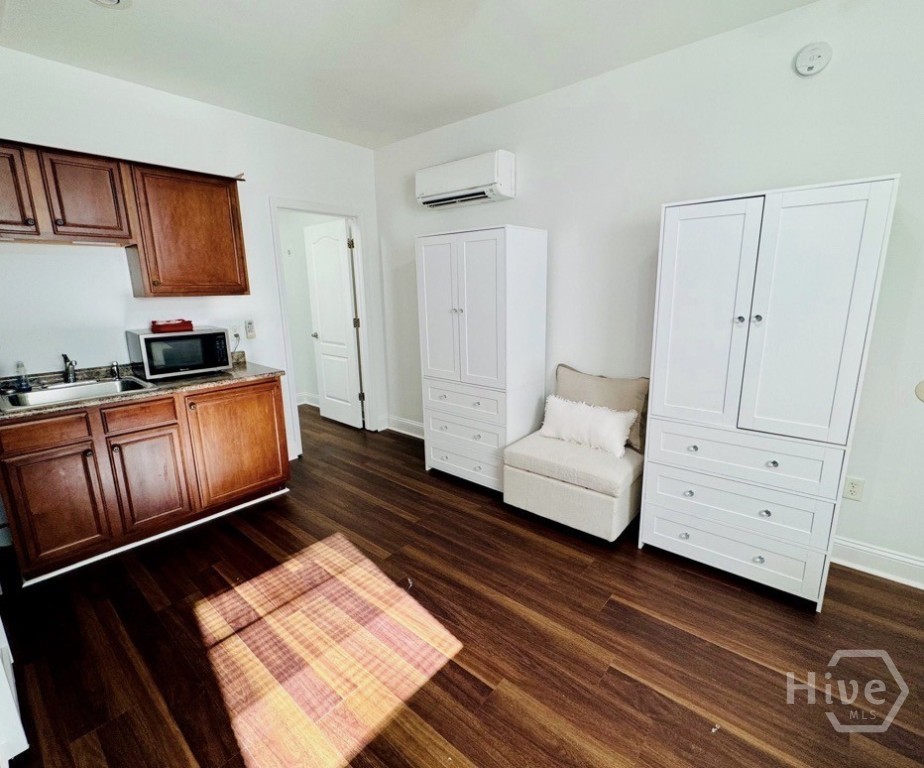 316a E 31st Street Property Photo 7