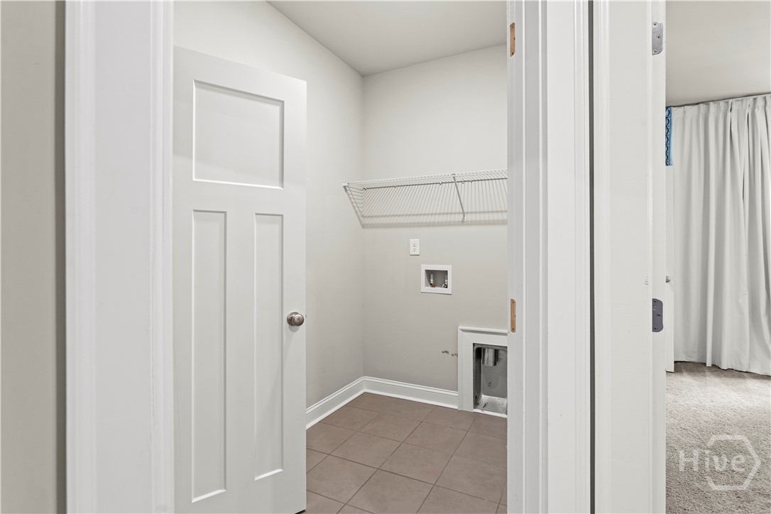 115 Oakcrest Drive W Property Photo 29