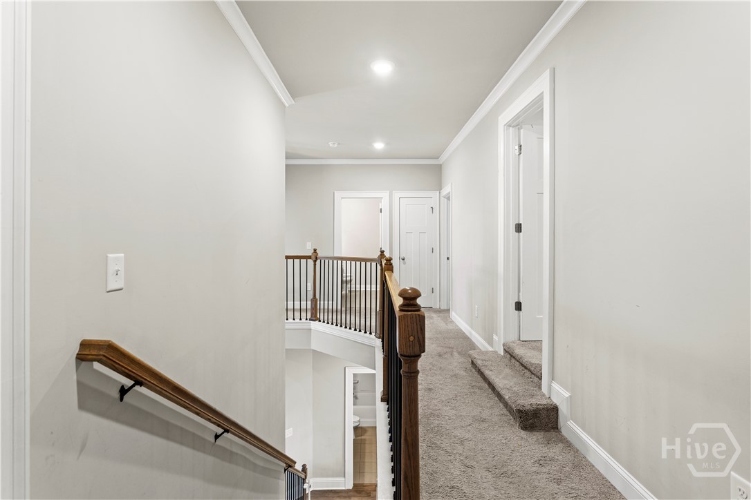 115 Oakcrest Drive W Property Photo 31