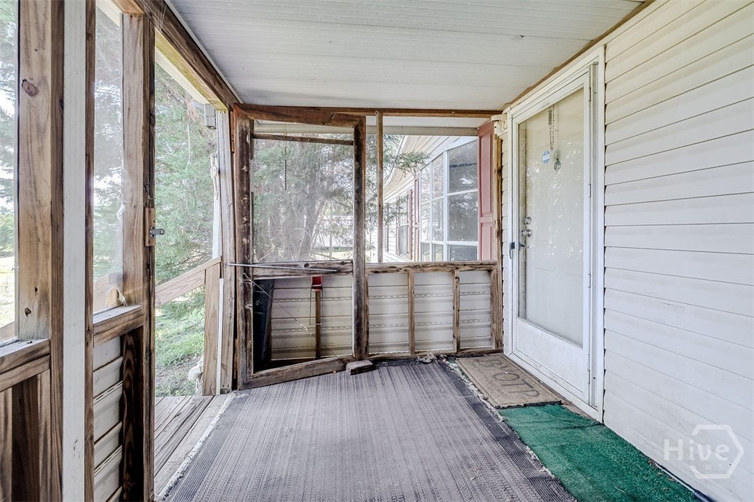 6477 Aruba Road Property Photo 4