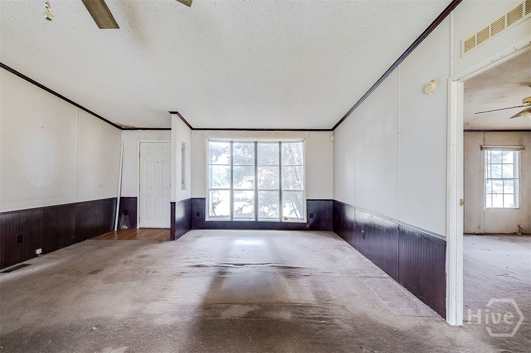 6477 Aruba Road Property Photo 8