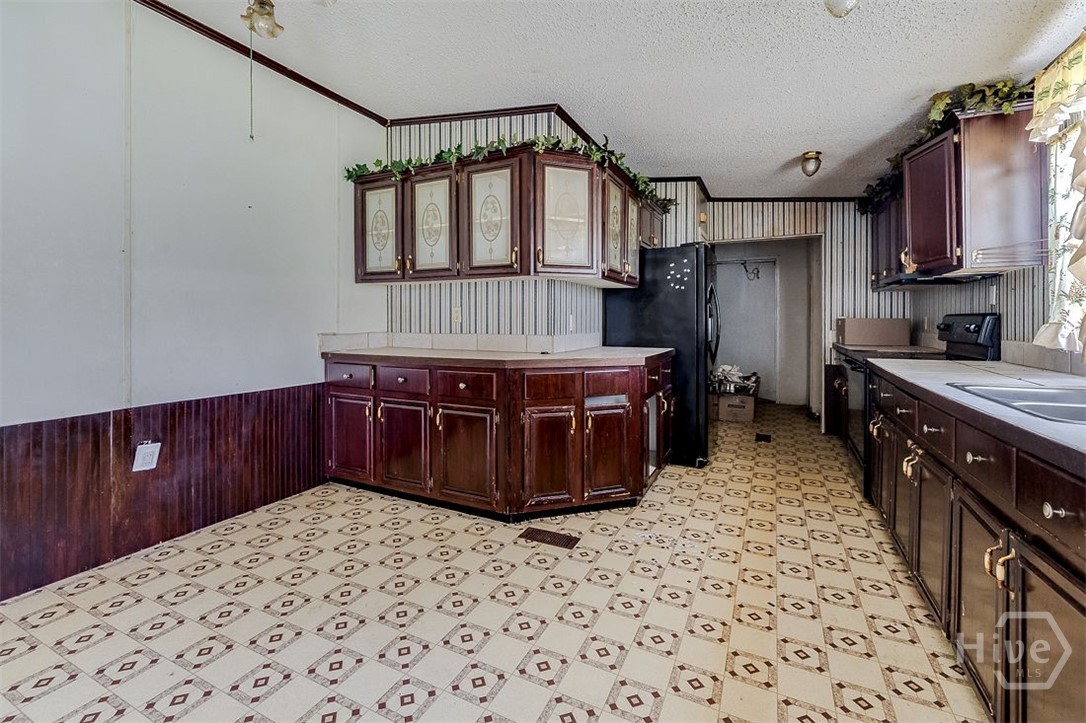 6477 Aruba Road Property Photo 12