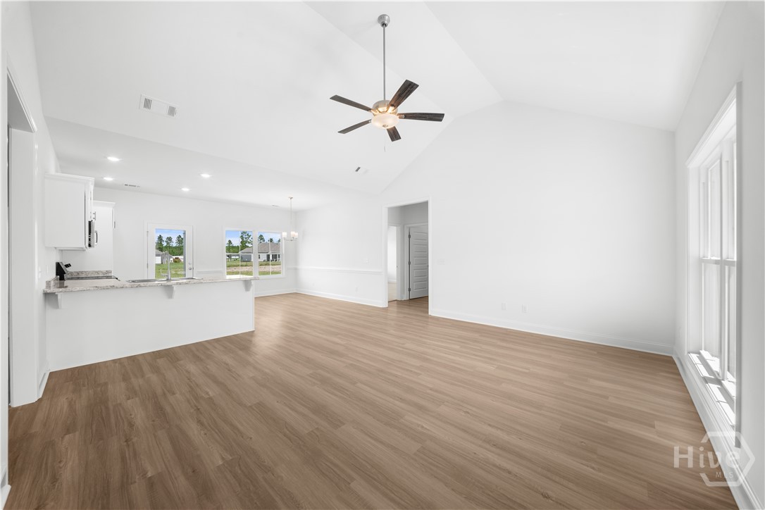662 Belfast Loop Property Photo 3