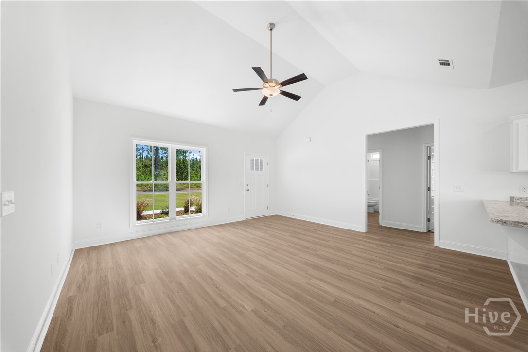 662 Belfast Loop Property Photo 4