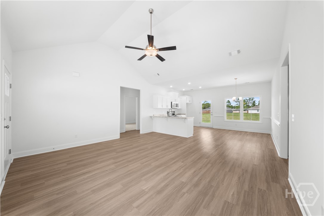 662 Belfast Loop Property Photo 5
