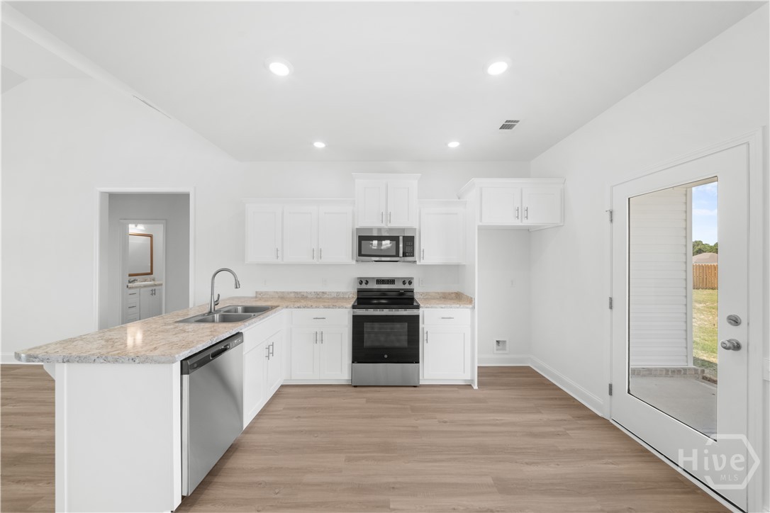 662 Belfast Loop Property Photo 8