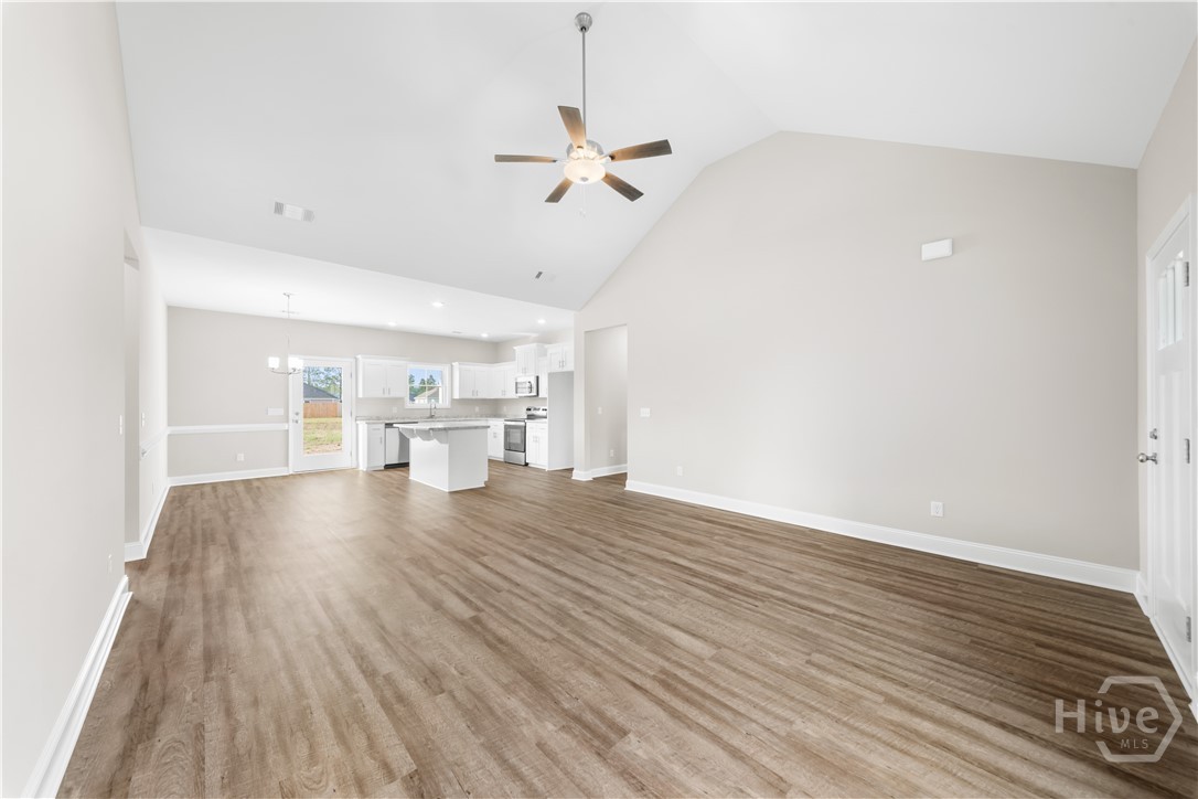 664 Belfast Loop Property Photo 7
