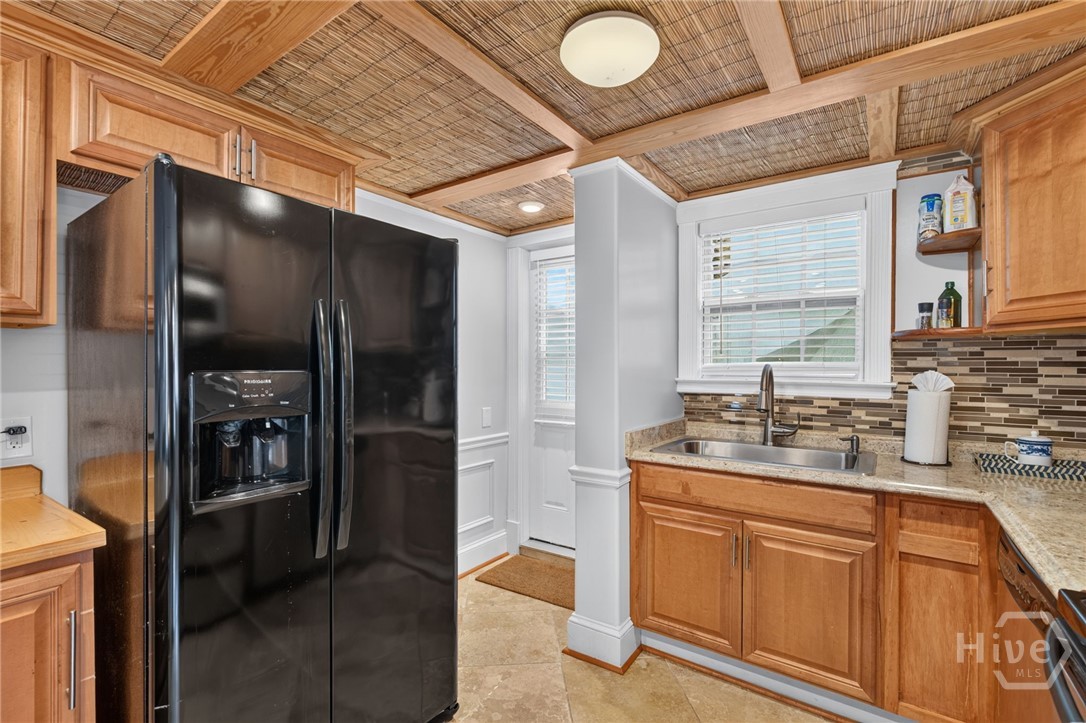 1010 E Victory Drive E1 Property Photo 15