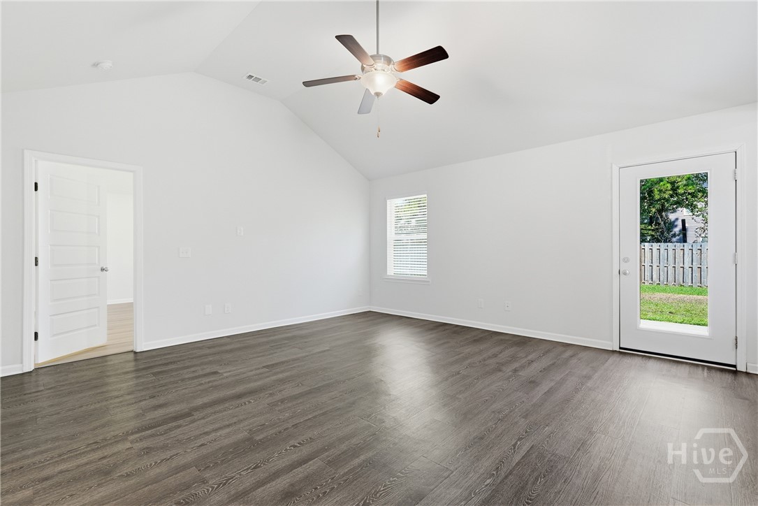 160 Vale Loop Property Photo 7