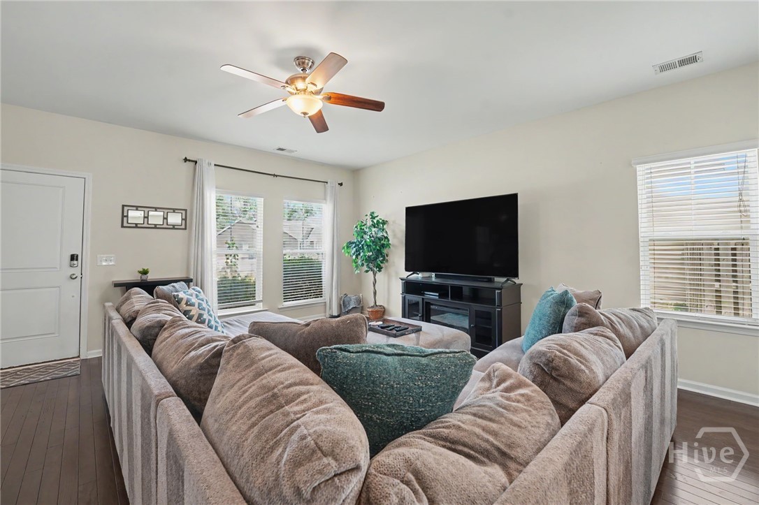 221 Somersby Boulevard Property Photo 10