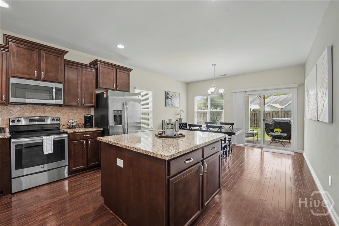 221 Somersby Boulevard Property Photo 13