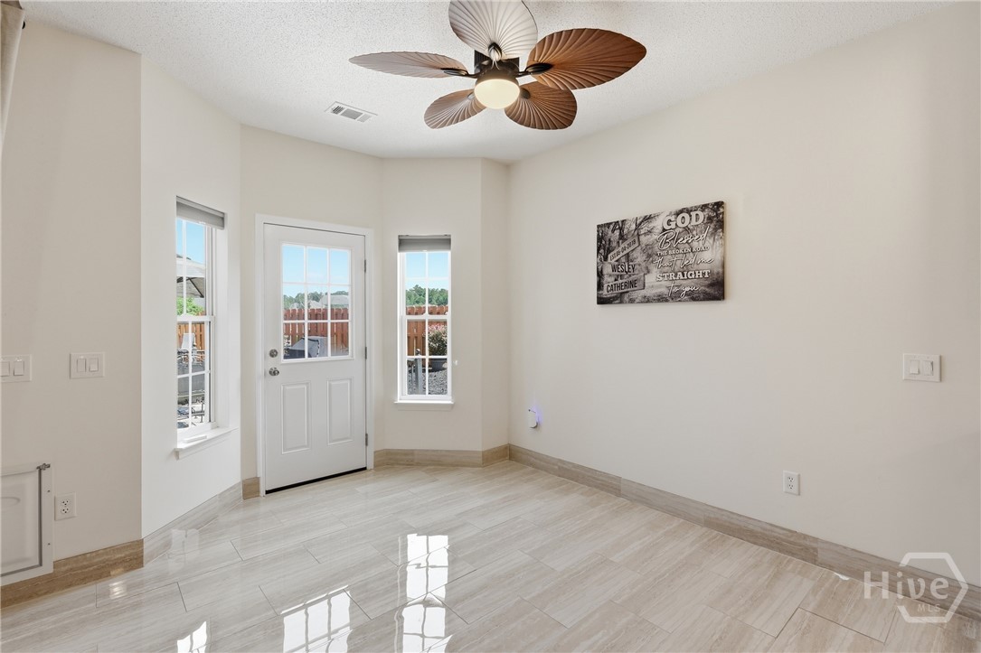 425 Stonebridge Circle Property Photo 8