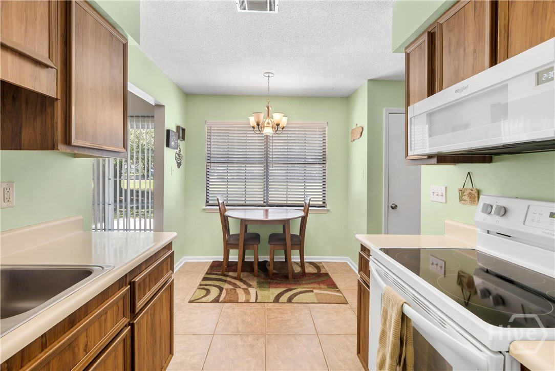 8 Bitterroot Lane Property Photo 12
