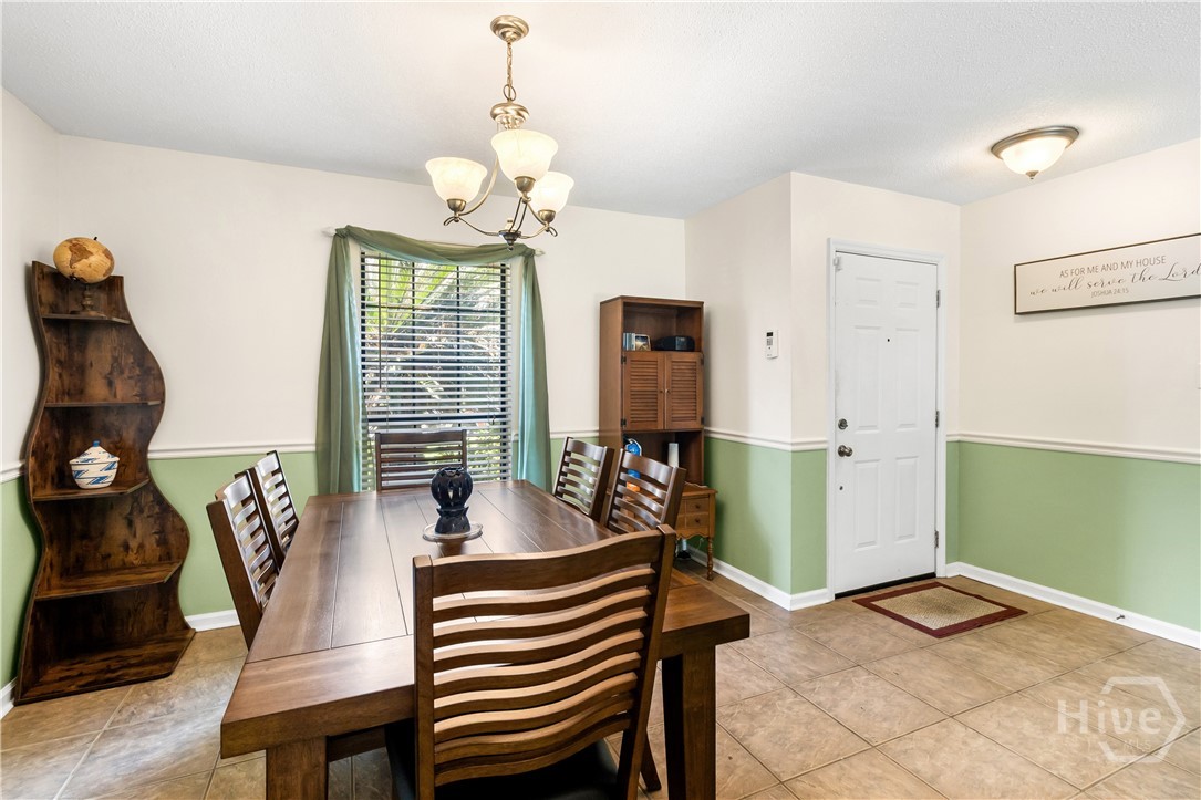 8 Bitterroot Lane Property Photo 13
