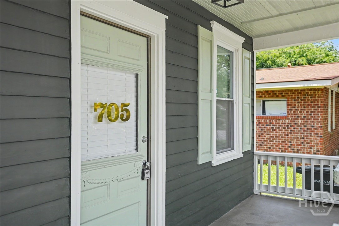 705 E 32nd Street 1 Property Photo 3
