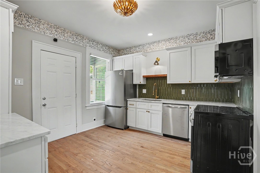 705 E 32nd Street 1 Property Photo 10