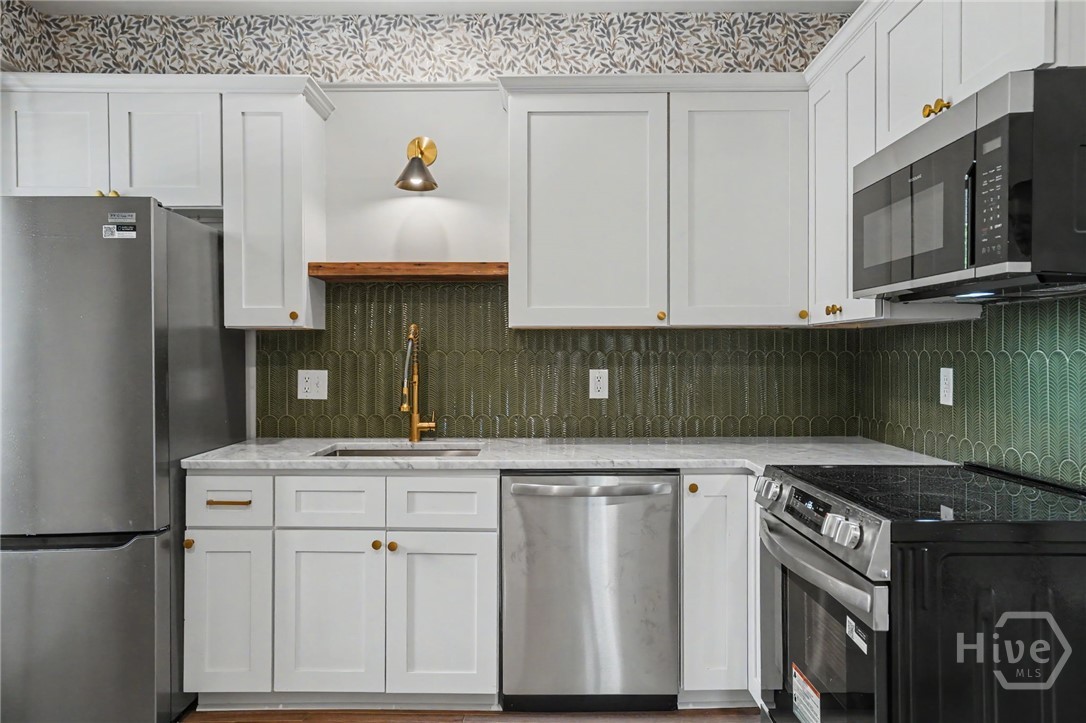 705 E 32nd Street 1 Property Photo 12