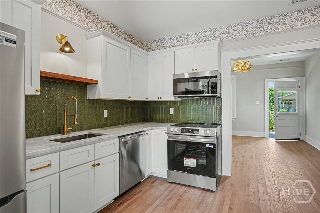 705 E 32nd Street 1 Property Photo 13