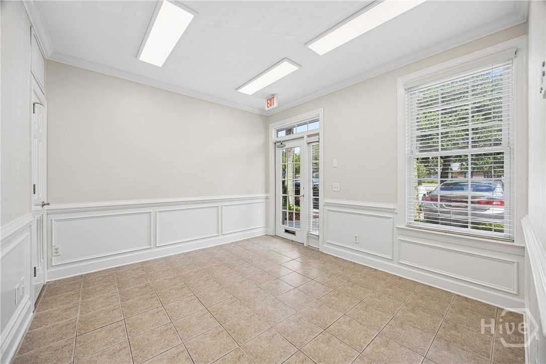 9100 White Bluff Road 303 Property Photo 6