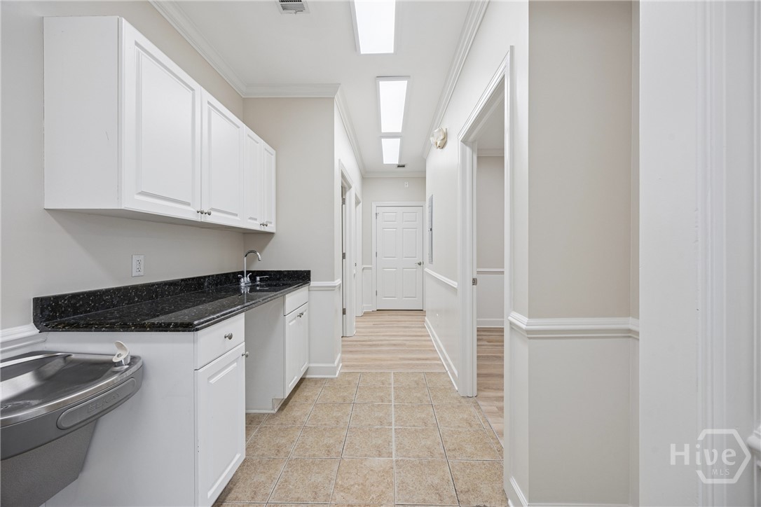 9100 White Bluff Road 303 Property Photo 8