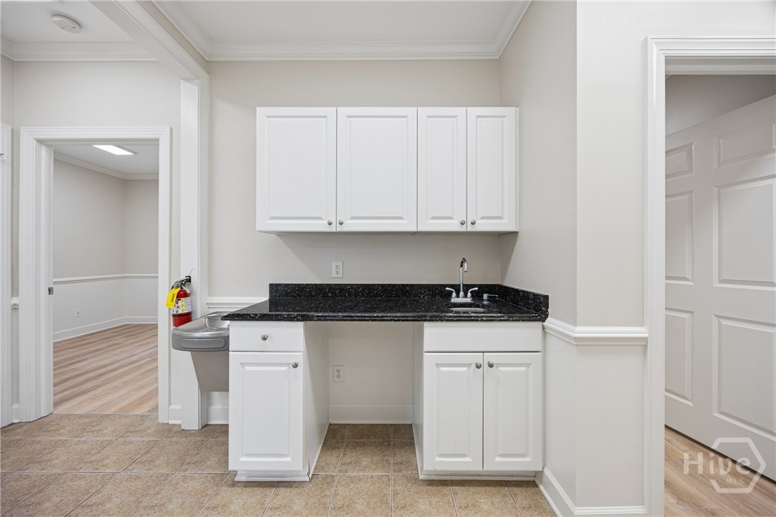 9100 White Bluff Road 303 Property Photo 10