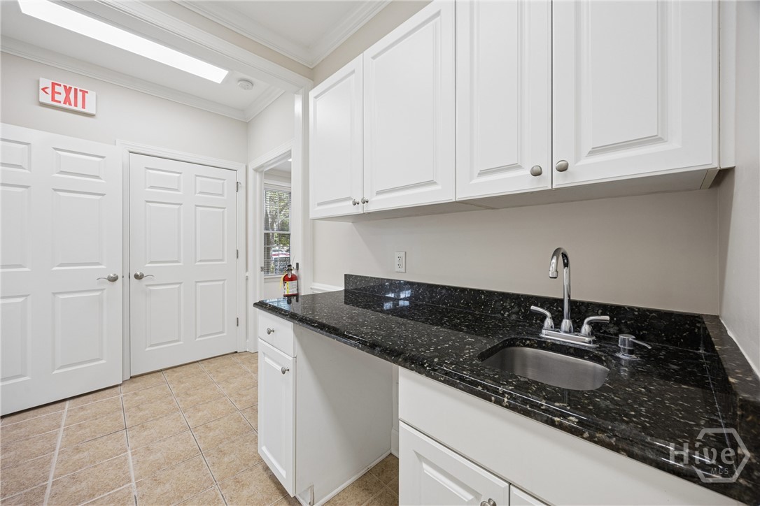 9100 White Bluff Road 303 Property Photo 11