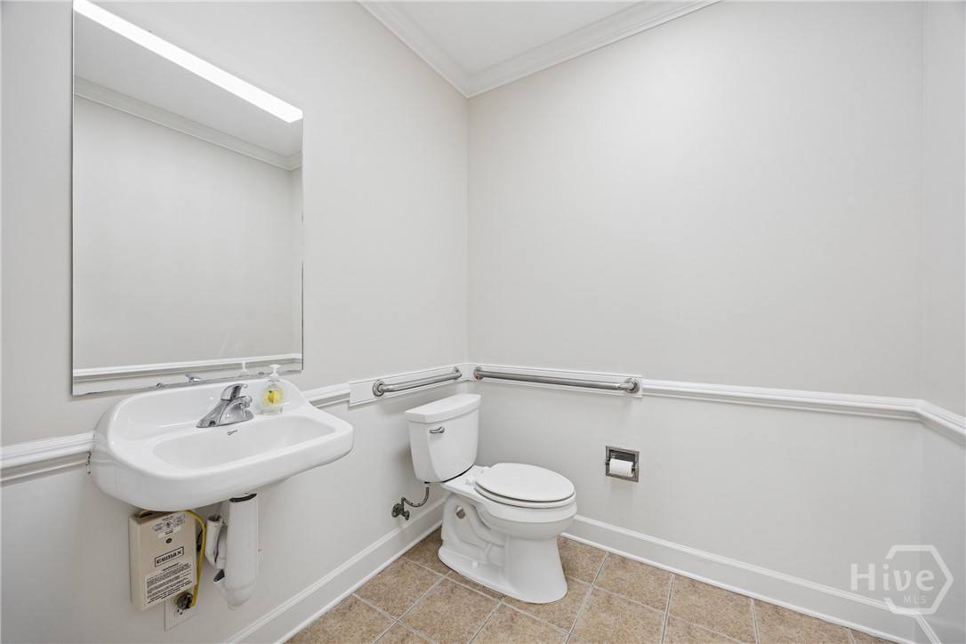 9100 White Bluff Road 303 Property Photo 14