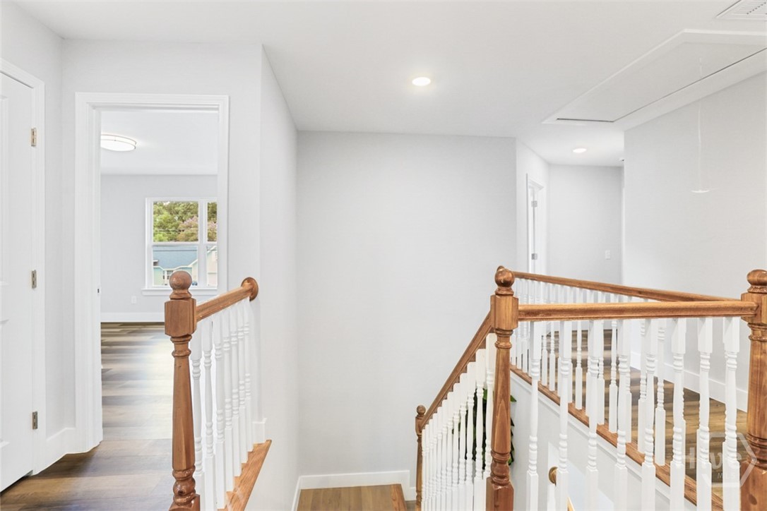 222 Skinner Avenue N Property Photo 23
